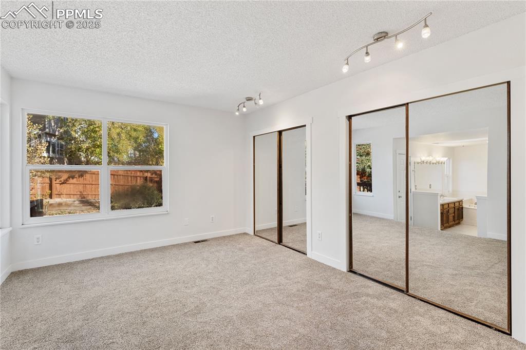 Image 27 of 50: Bedroom