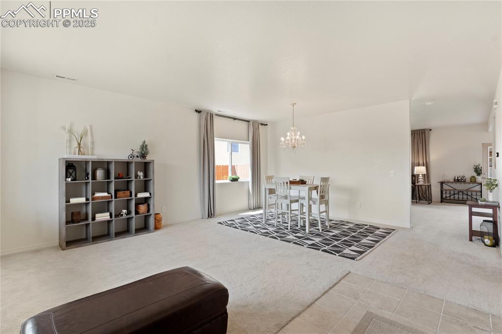 Image 5 of 38: Dining Area