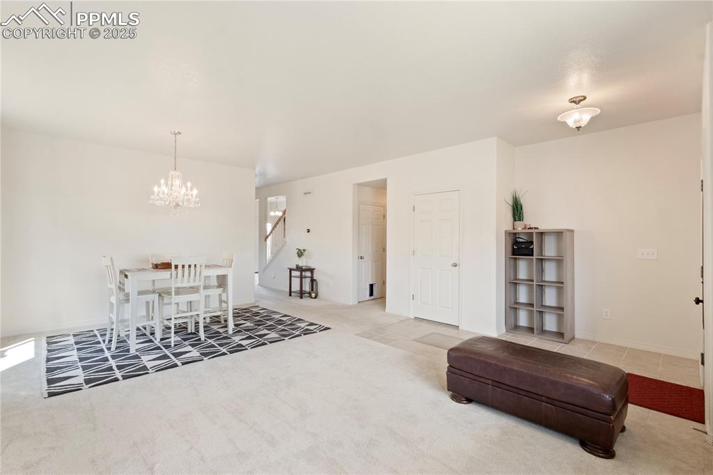 Image 7 of 38: Family Room