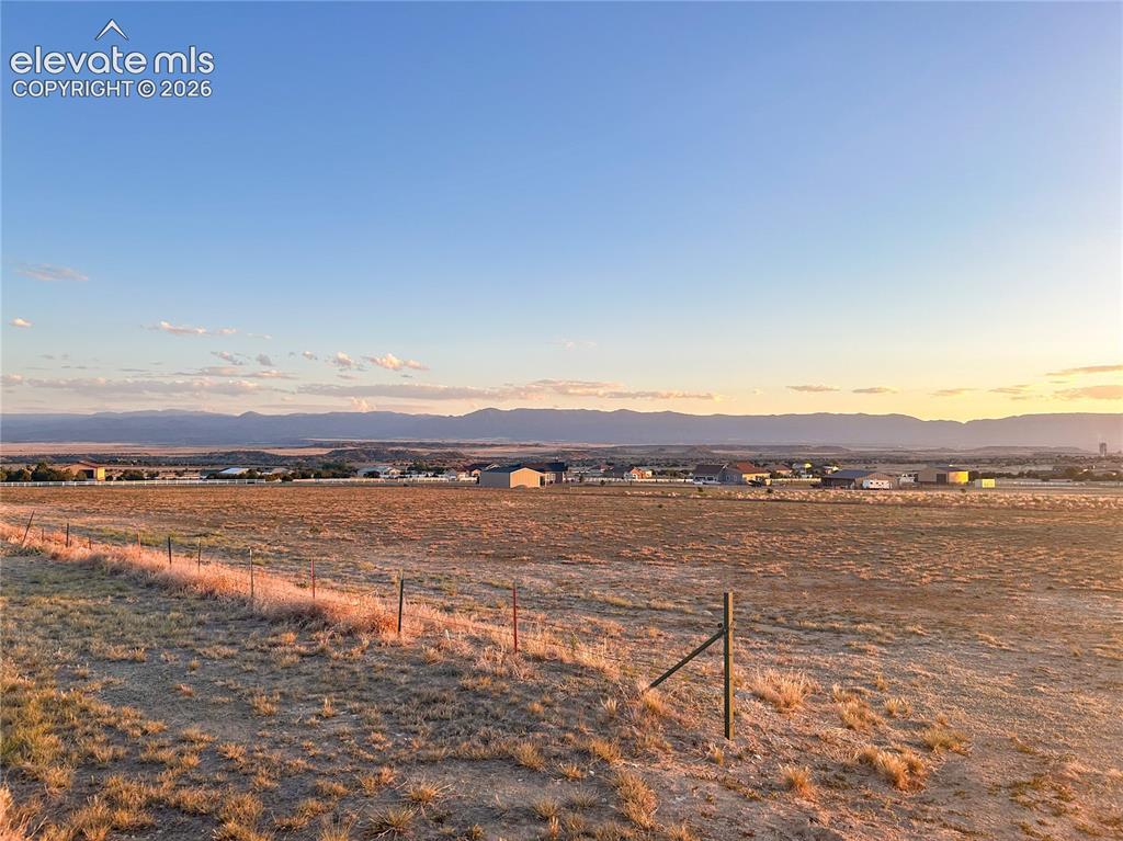 Image 17 of 25: View