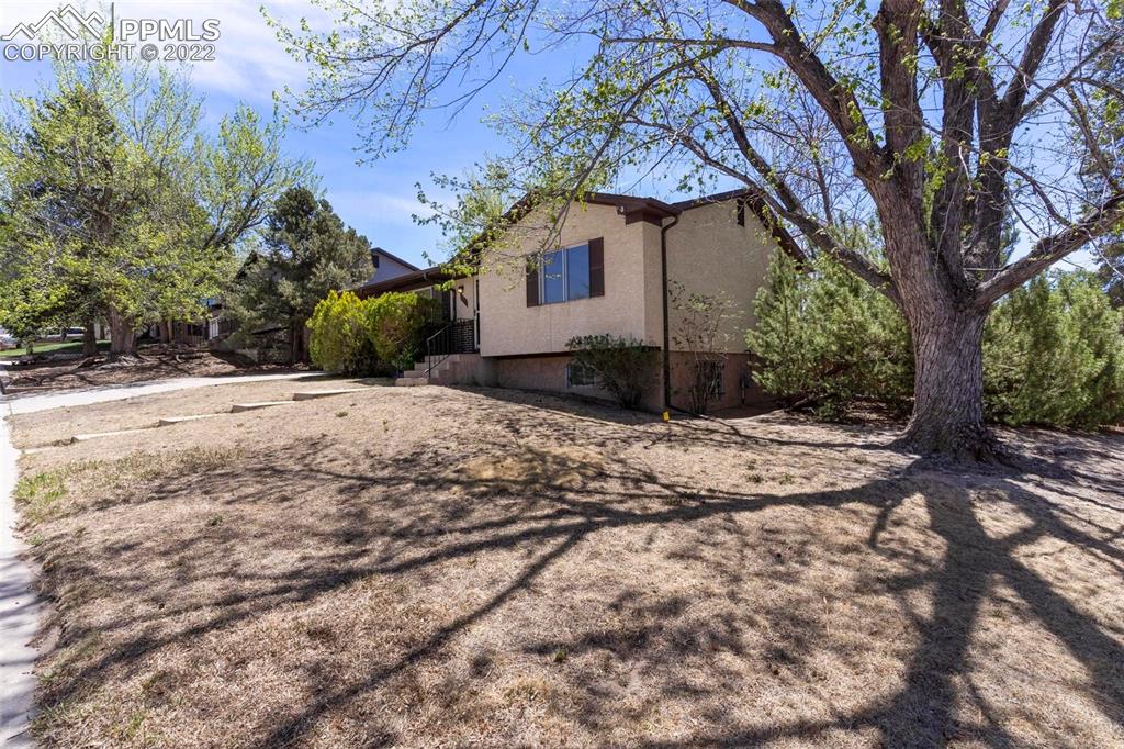 Listing 8440424, Image 2 of 22