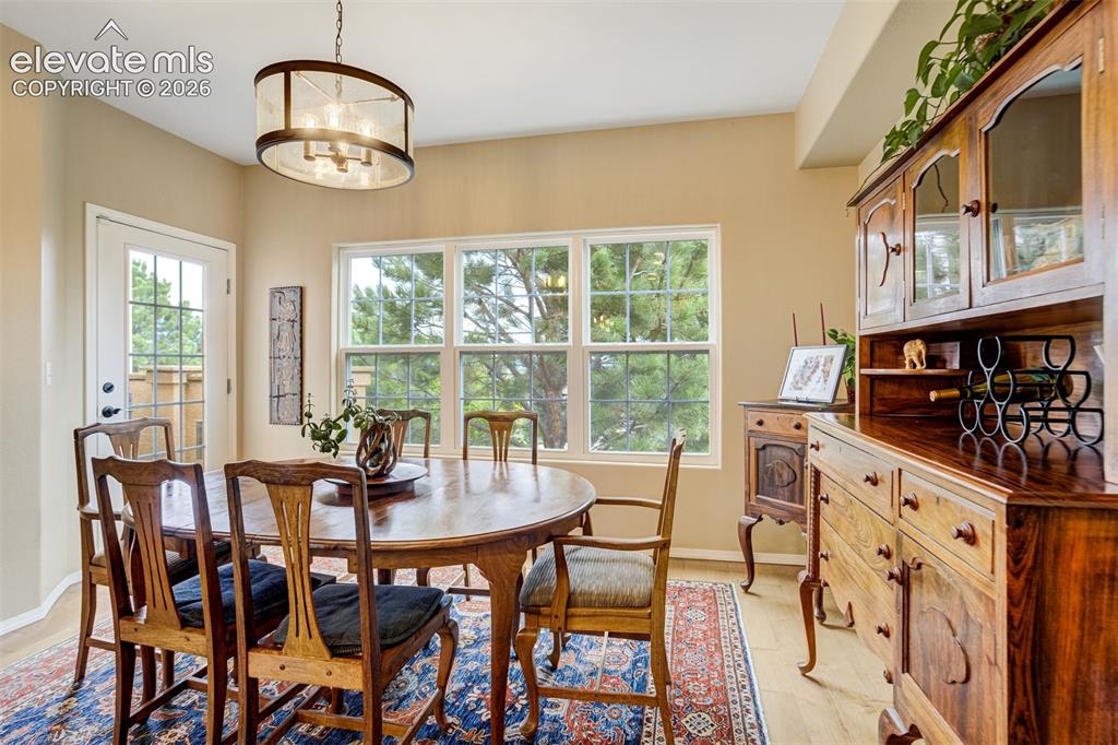 Image 12 of 44: Dining Area