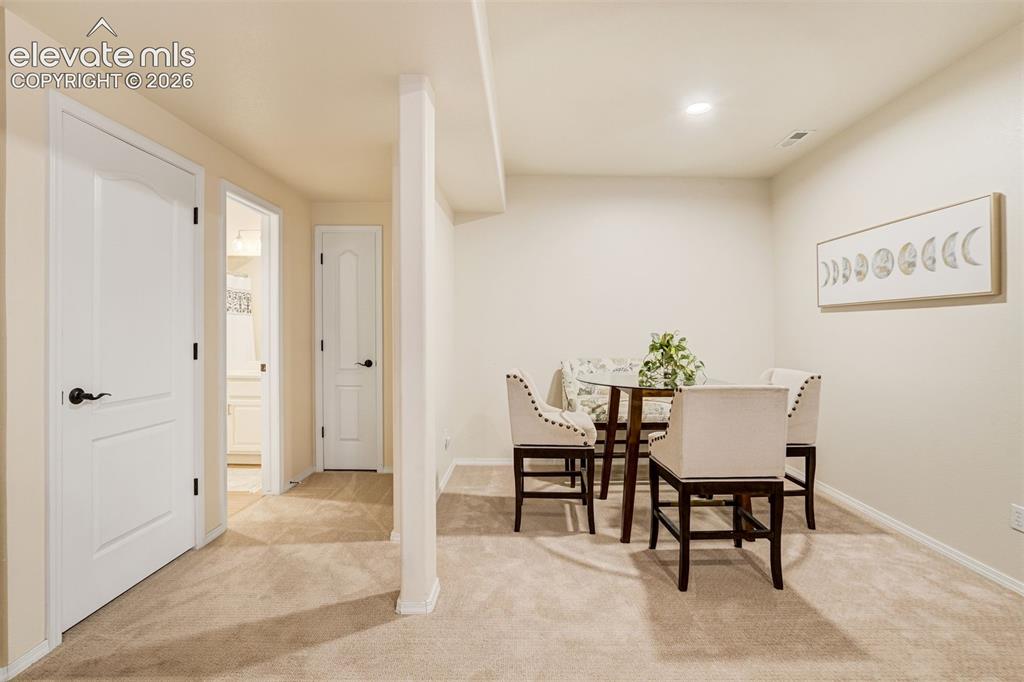 Image 37 of 44: Dining Area