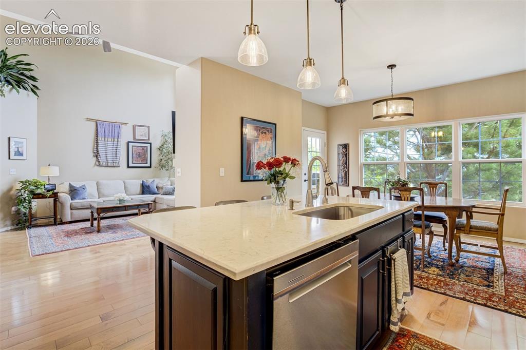 Image 6 of 44: Kitchen