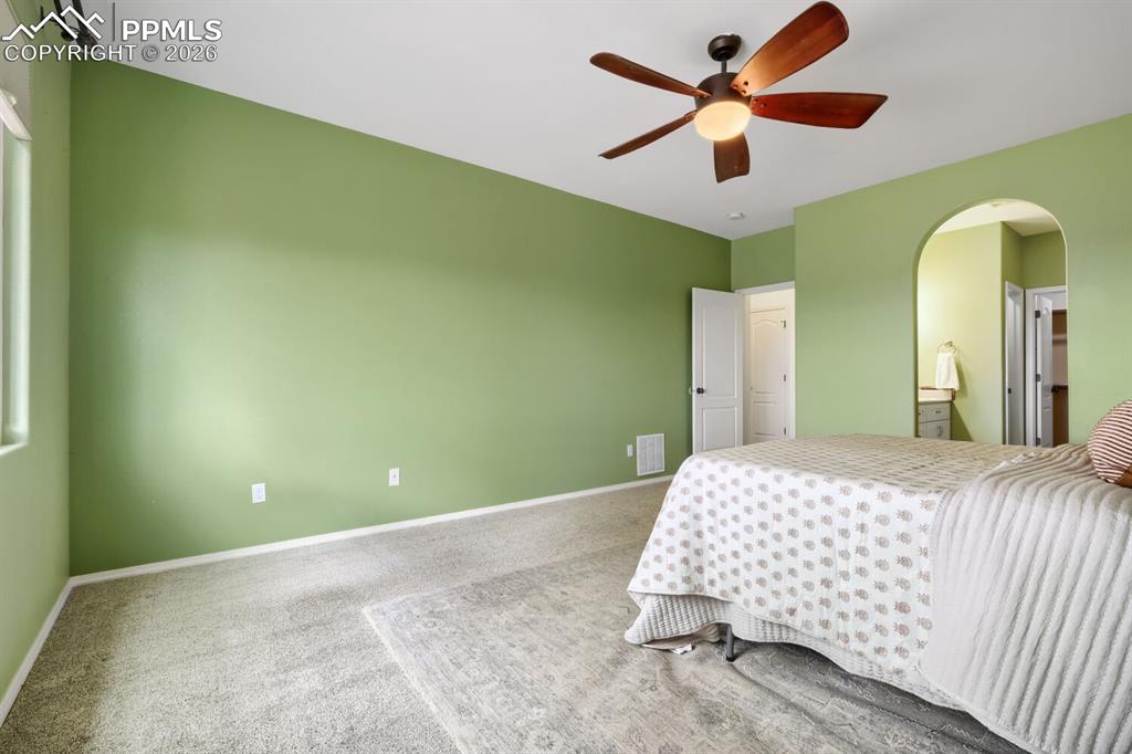 Image 16 of 33: Bedroom