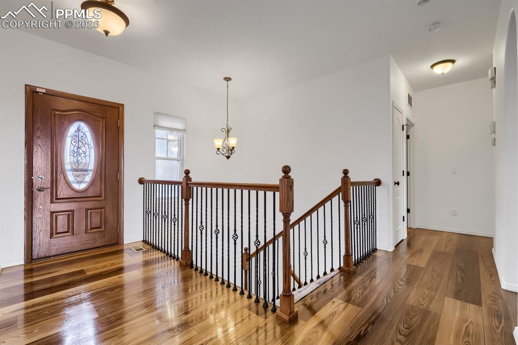 Image 5 of 33: Entry