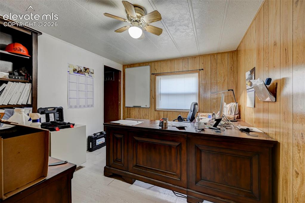 Image 4 of 42: Office