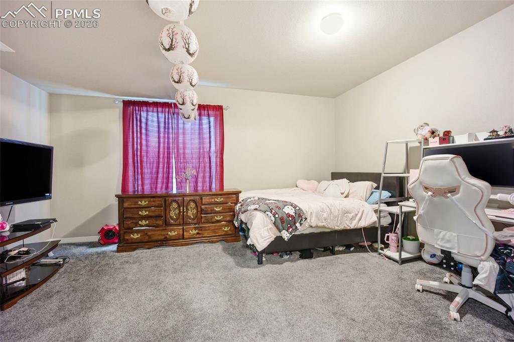 Image 37 of 46: Bedroom