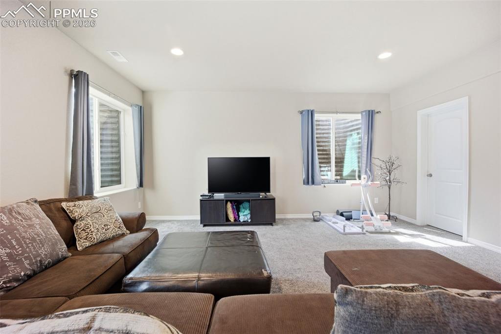 Image 42 of 46: Living Room