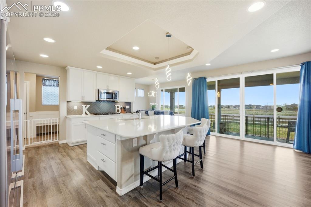 Image 9 of 46: Kitchen