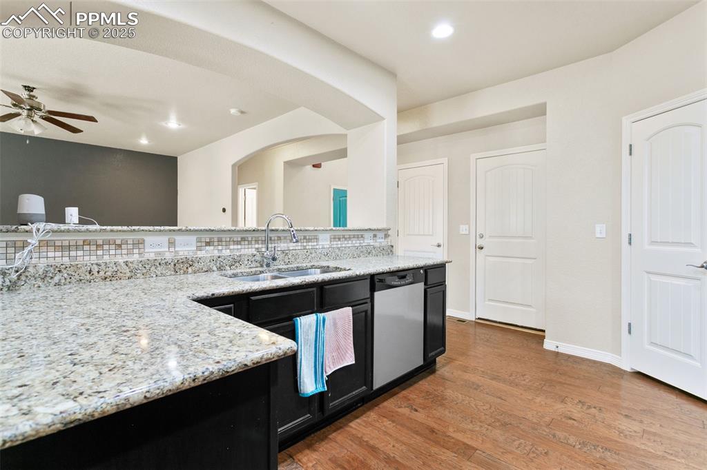 Image 11 of 48: Kitchen