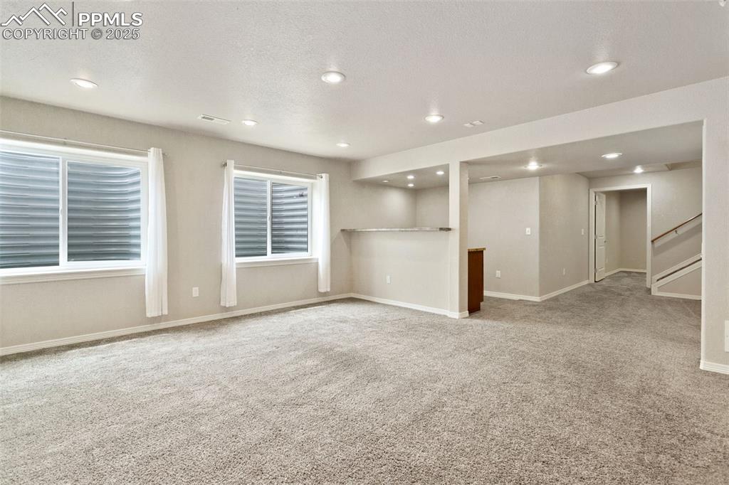 Image 36 of 48: Family Room