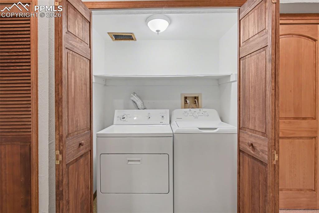 Image 14 of 27: Laundry