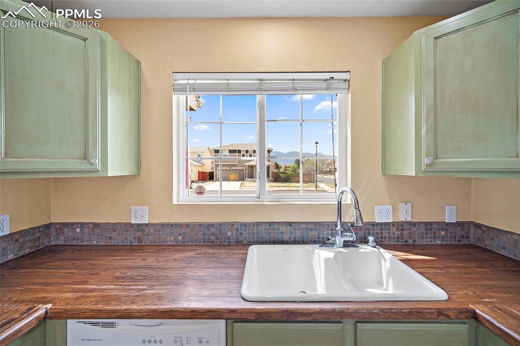 Image 15 of 49: No Description Available