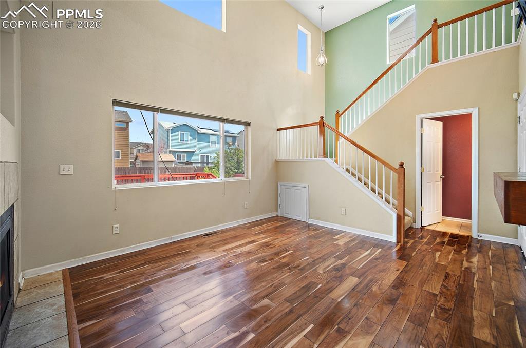 Image 3 of 49: No Description Available