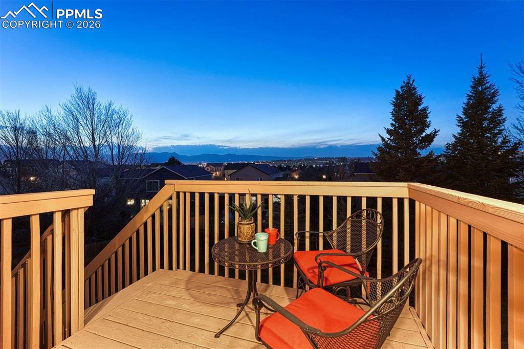 Image 5 of 46: The perfect setting for your evening night cap