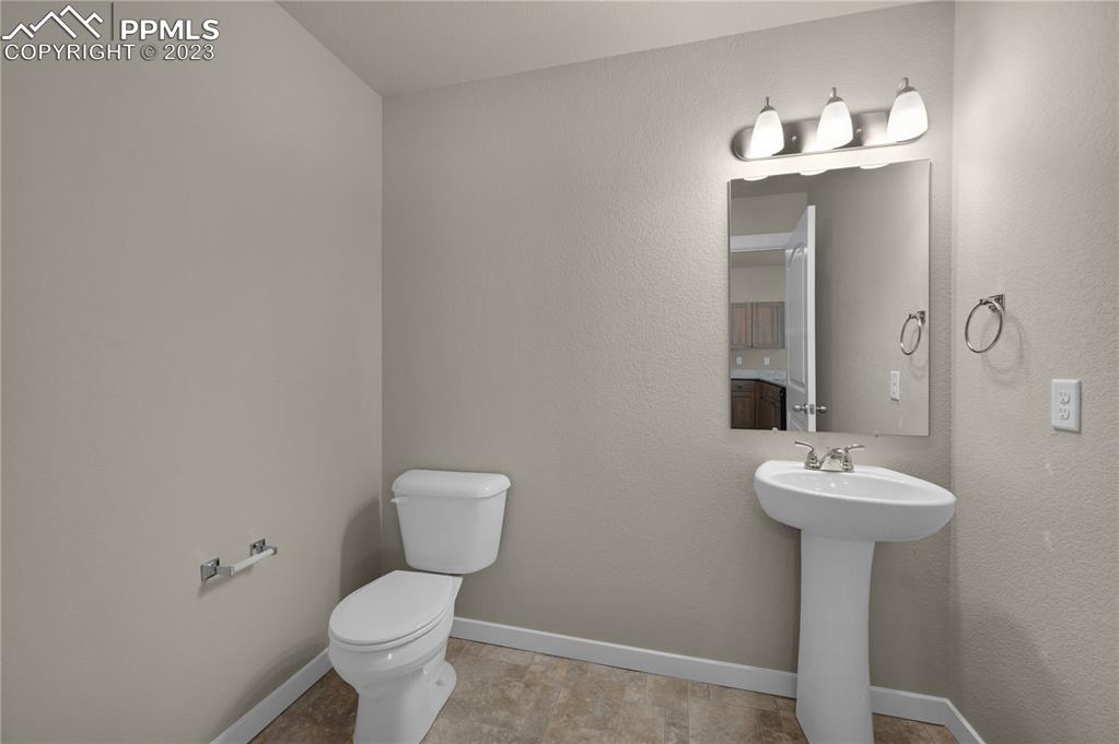 Listing 8448696, Image 13 of 23