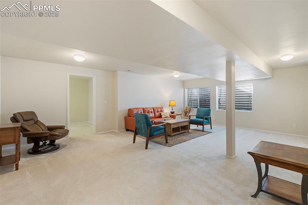 Image 19 of 32: Family Room