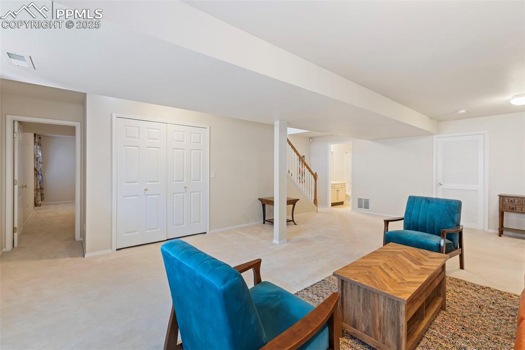 Image 20 of 32: Family Room