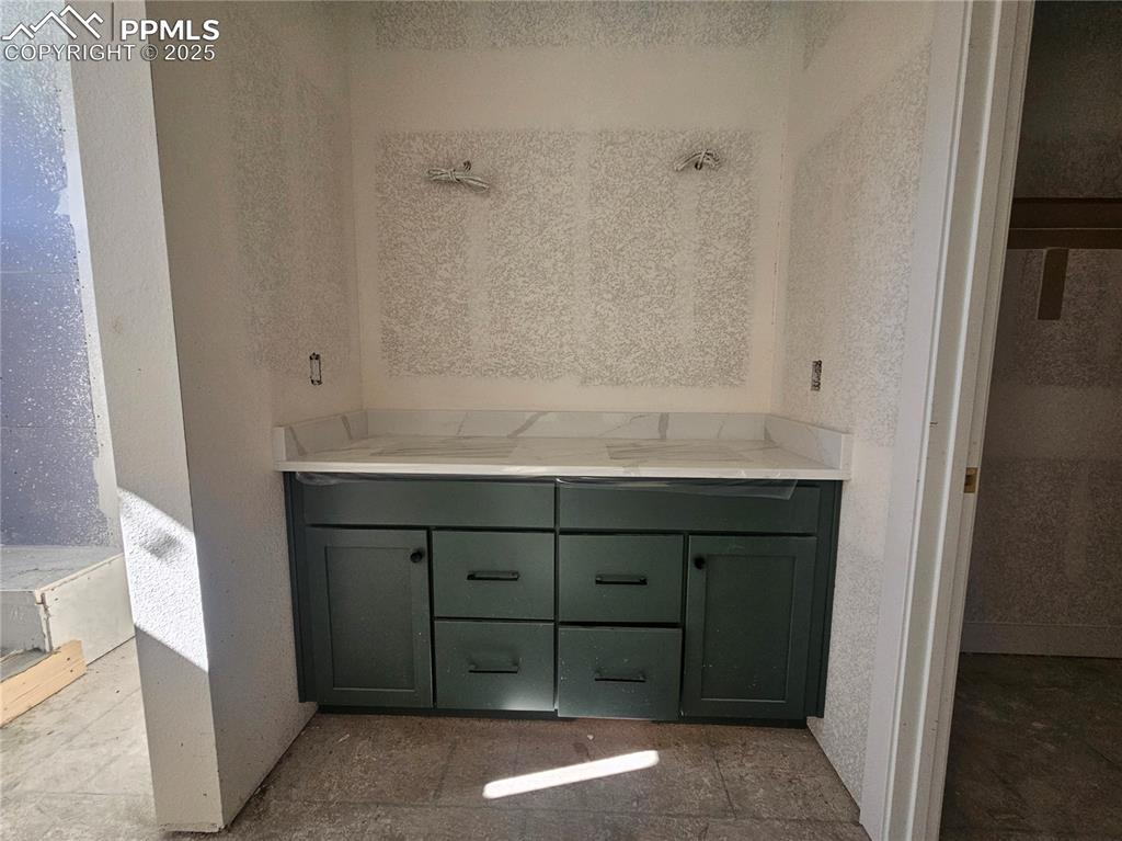 Image 7 of 9: Bathroom with vanity