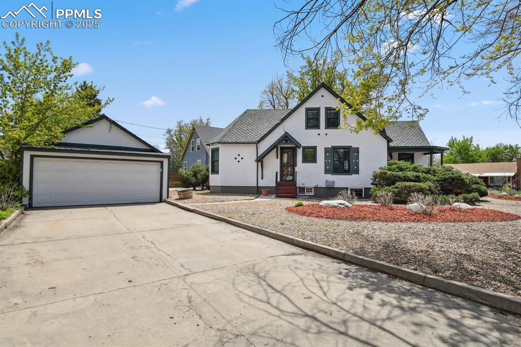 Image 34 of 40: Front of Structure