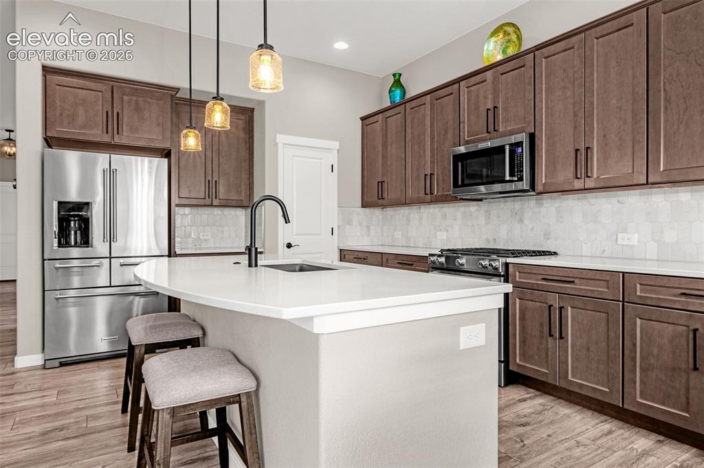 Image 11 of 47: Kitchen