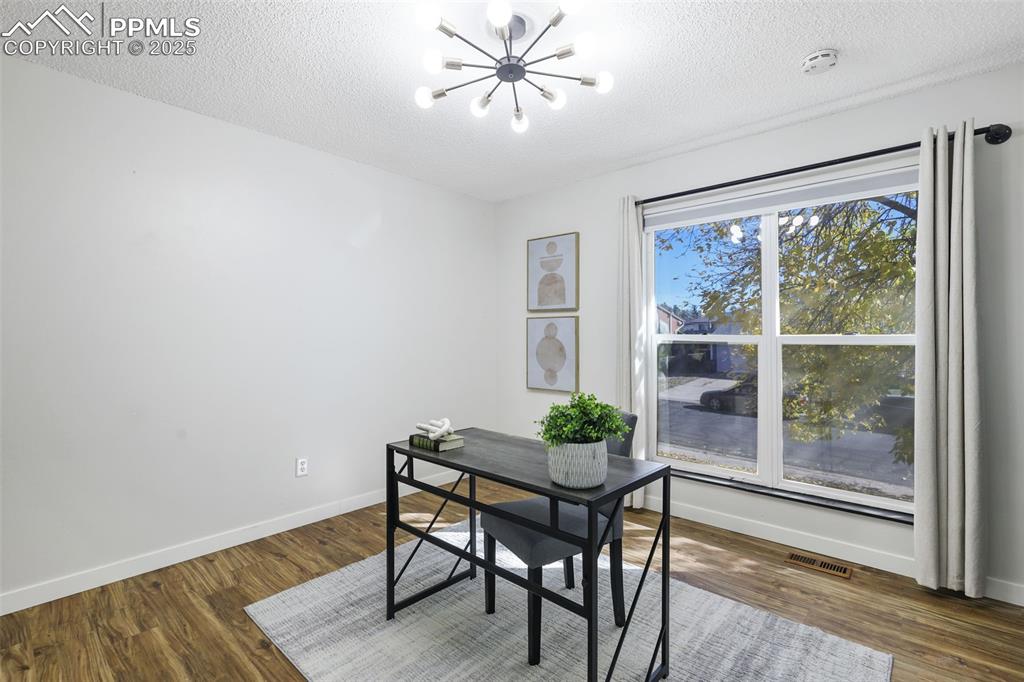 Image 11 of 29: Office