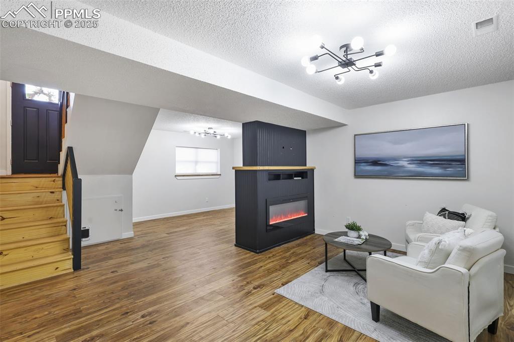 Image 16 of 29: Living Room