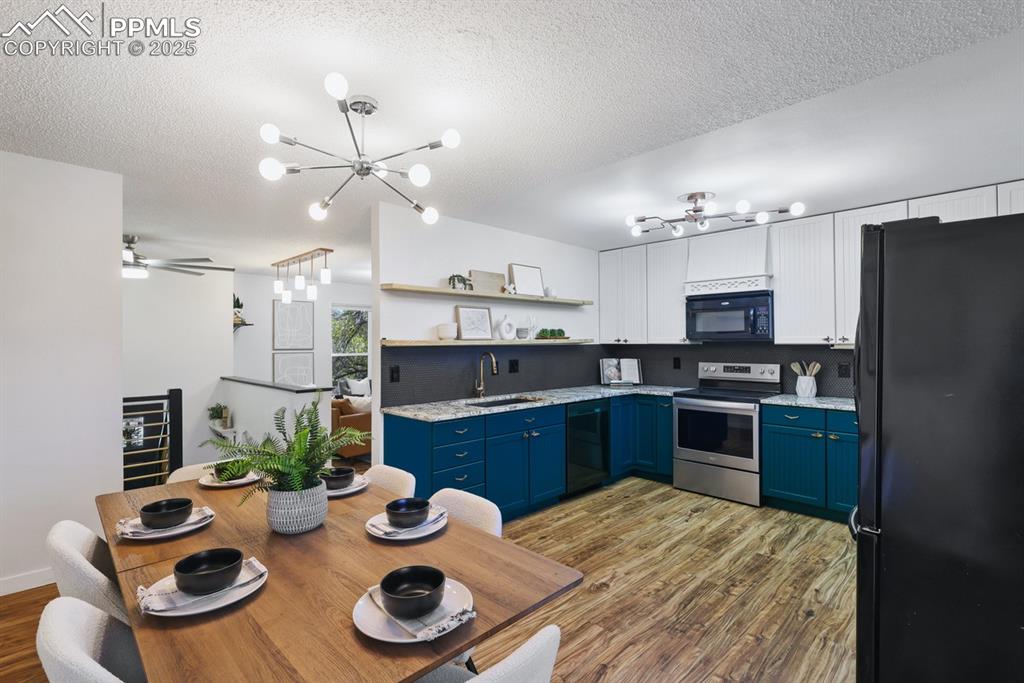 Image 6 of 29: Kitchen