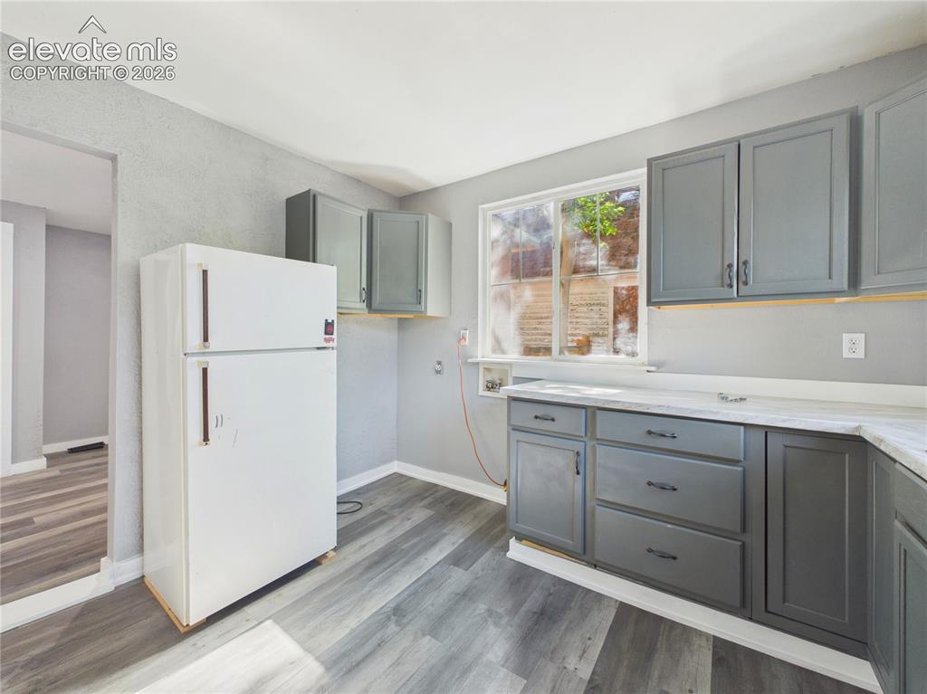 Image 17 of 26: Kitchen