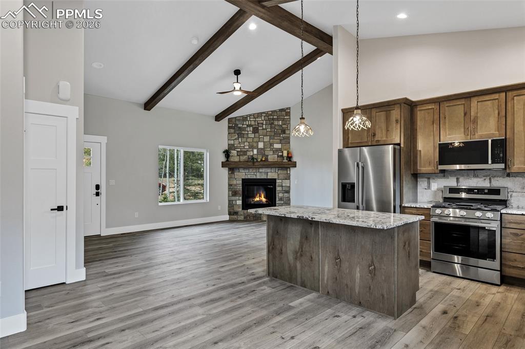 Image 11 of 41: Living Room