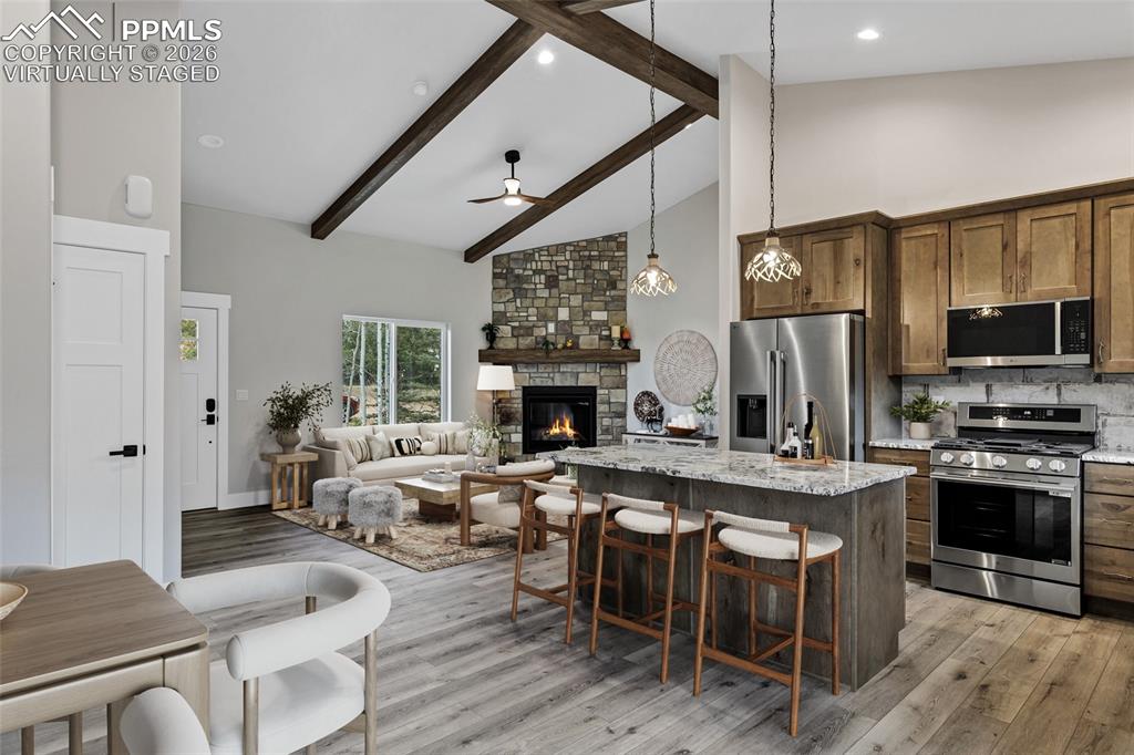 Image 12 of 41: Dining Area