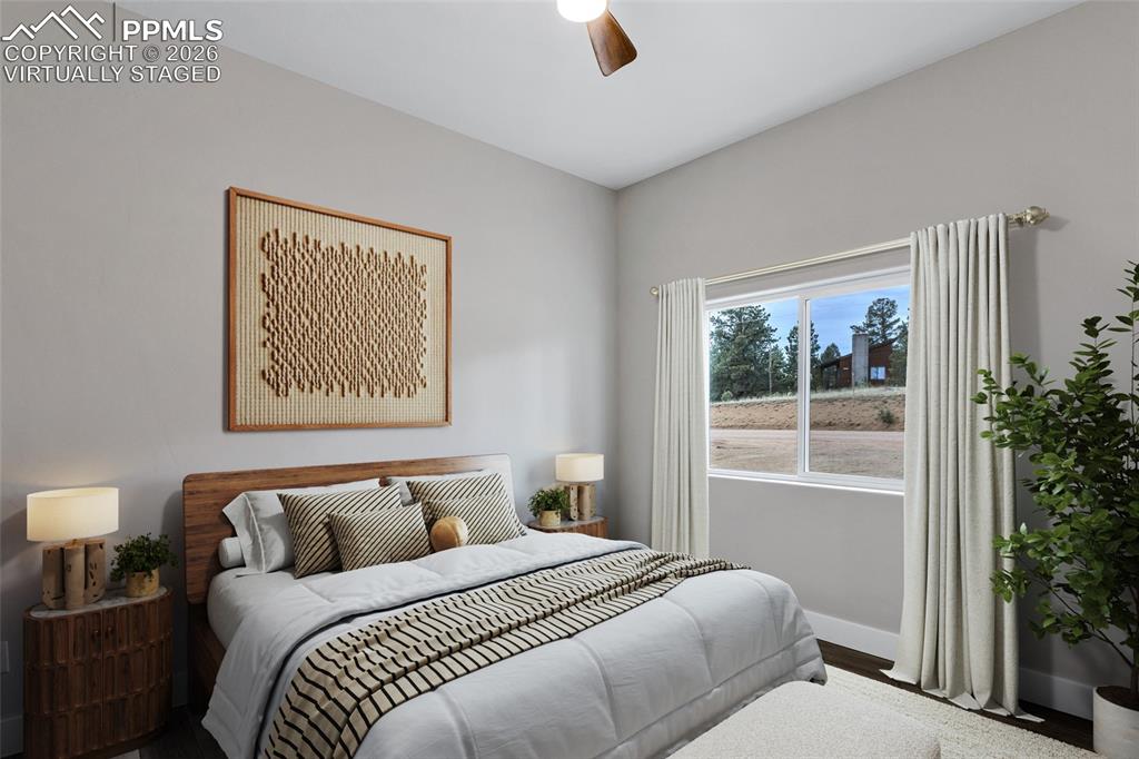 Image 18 of 41: Laundry