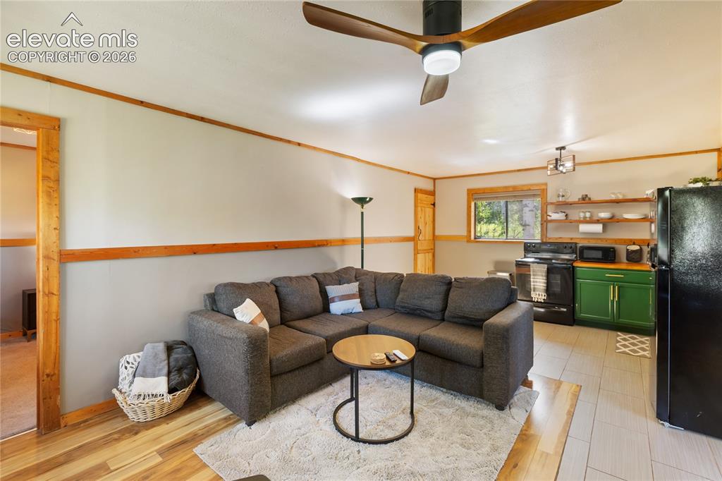 Image 6 of 25: Living Room