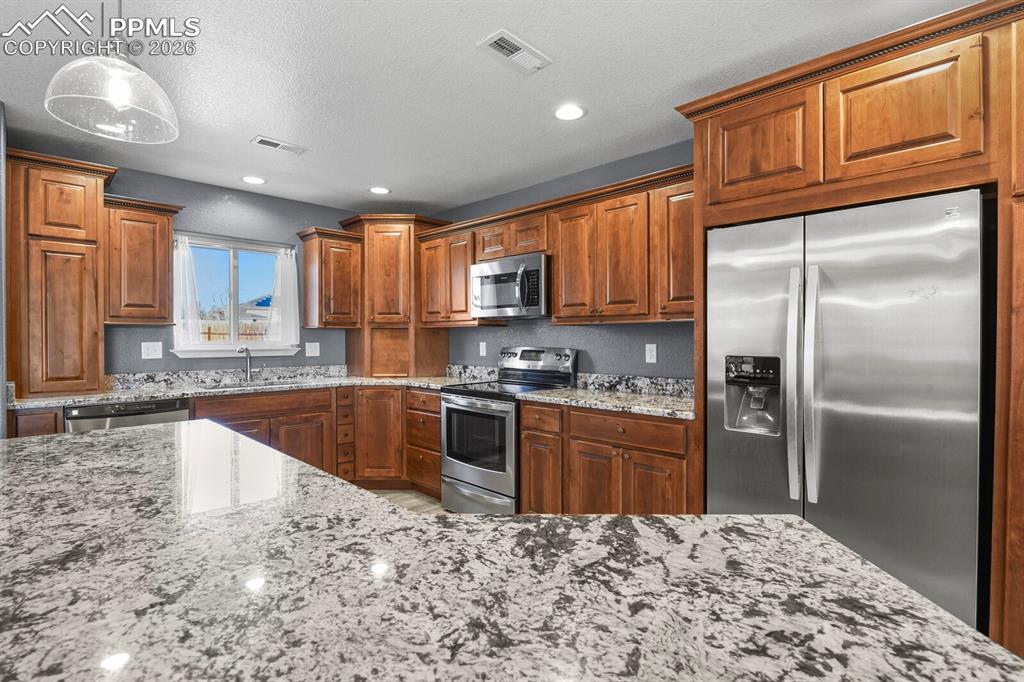 Image 12 of 37: Kitchen