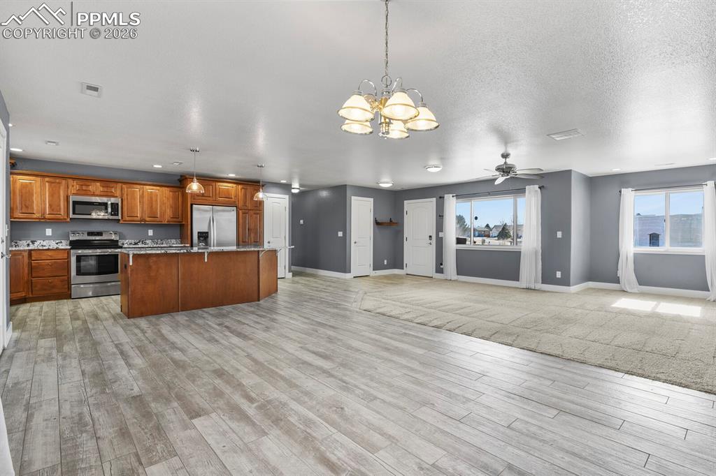 Image 9 of 37: Kitchen