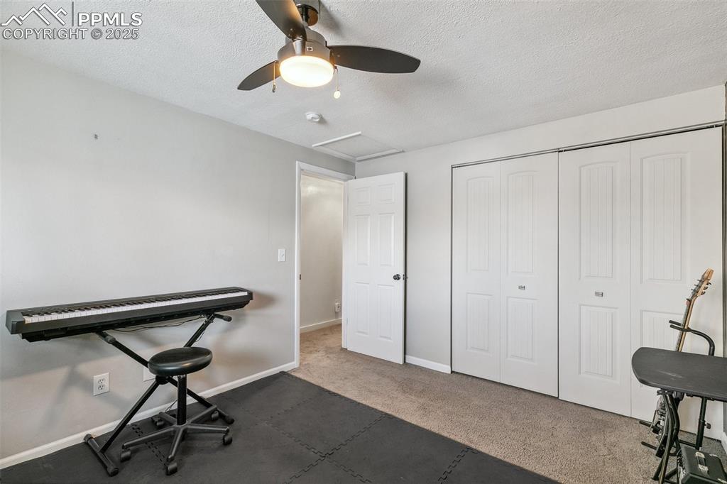 Image 15 of 32: Upstairs bedroom #1