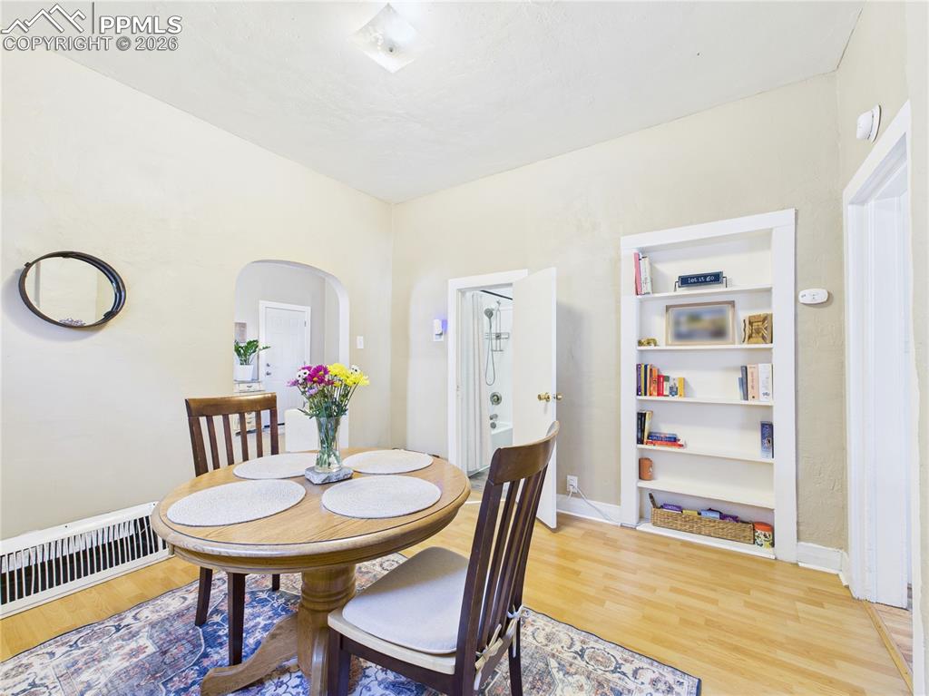 Image 12 of 33: Dining Area