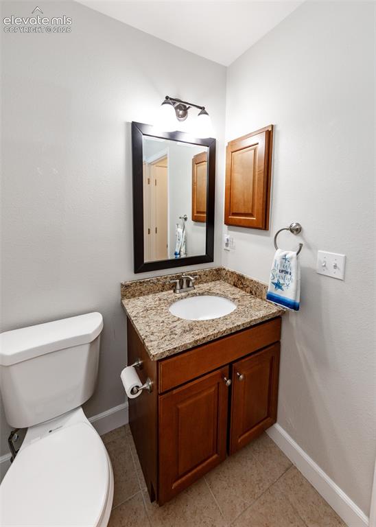 Image 34 of 48: Bathroom