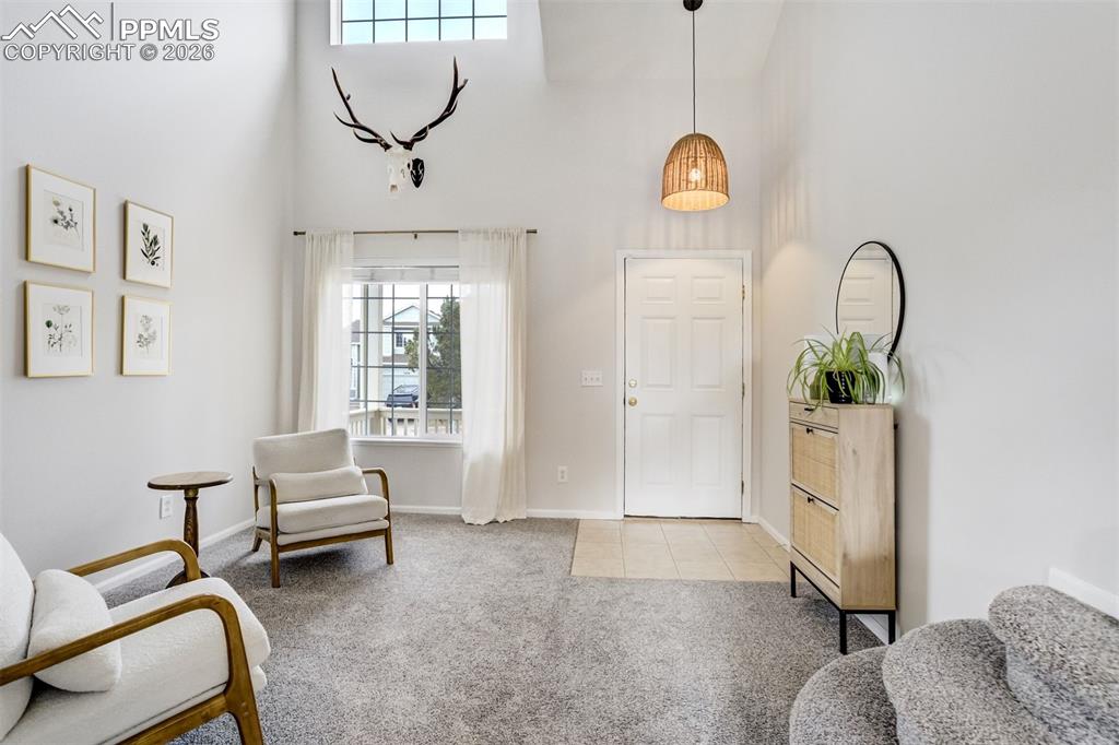 Image 15 of 49: Entry