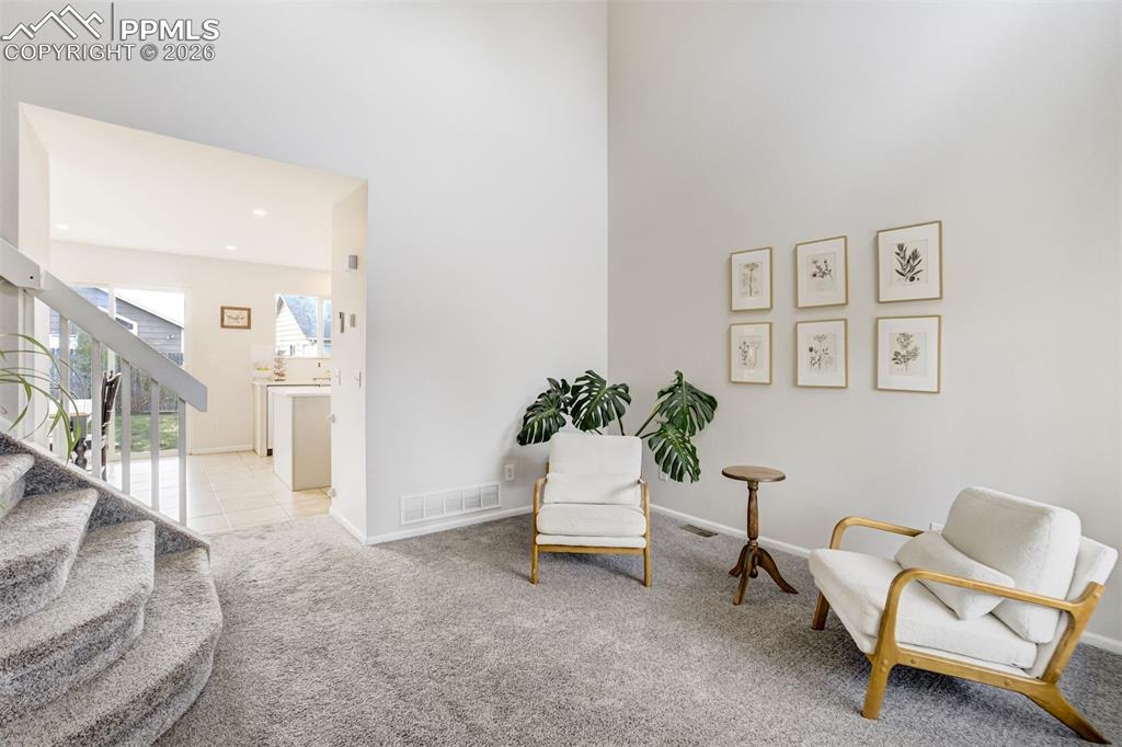 Image 16 of 49: Sitting Room