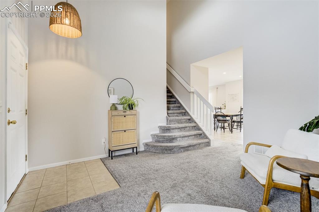 Image 17 of 49: Entry