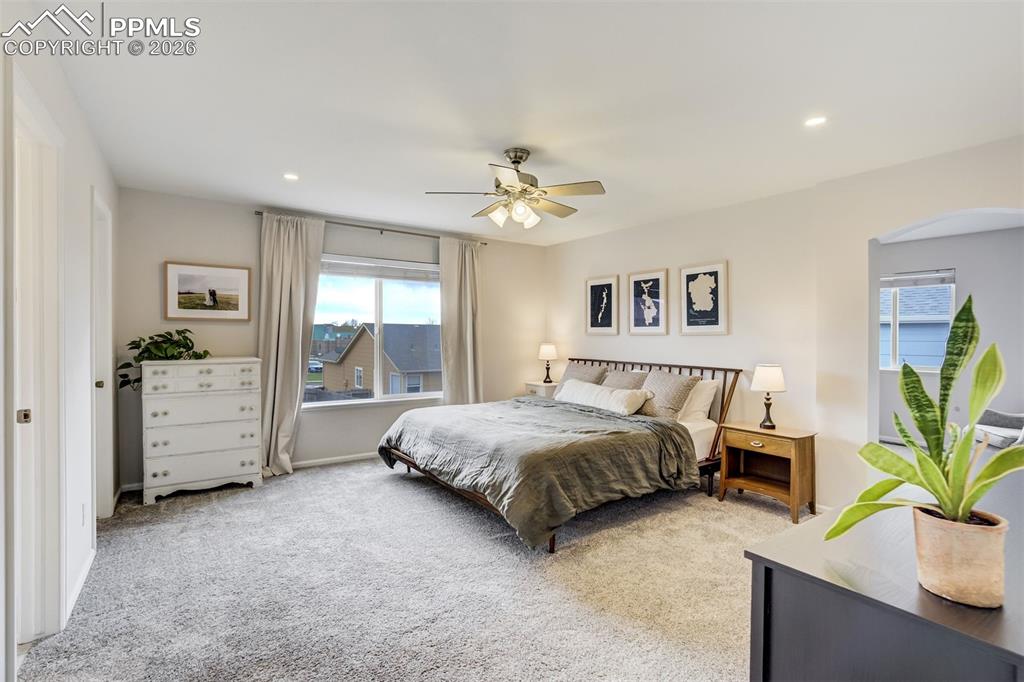 Image 21 of 49: Bedroom