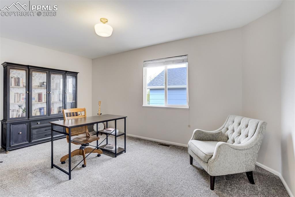 Image 29 of 49: Office