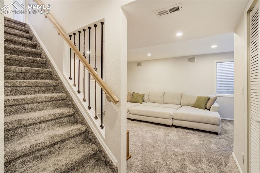 Image 31 of 49: Living Room