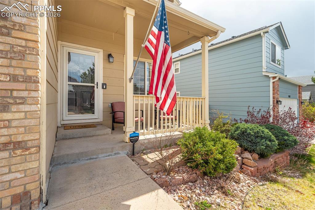 Image 4 of 49: Entry