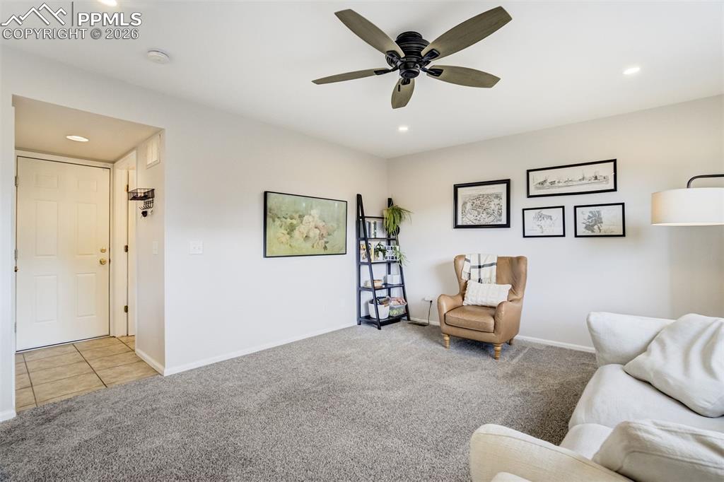 Image 7 of 49: Sitting Room