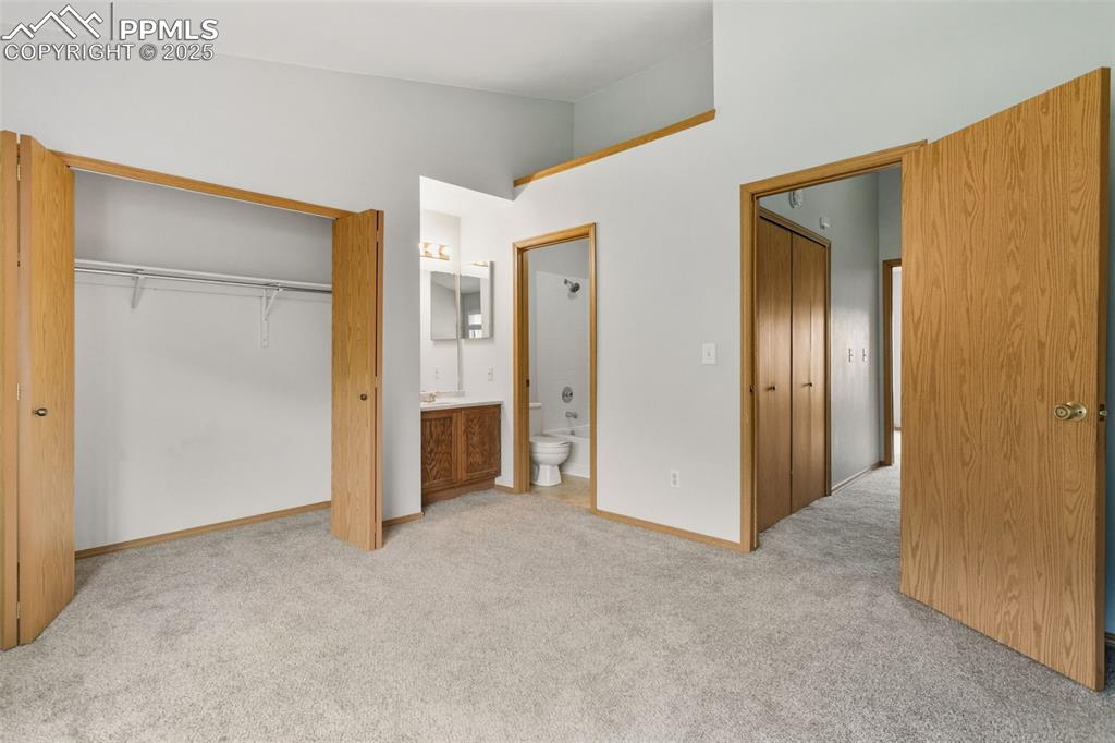 Image 11 of 31: En Suite Bathroom!