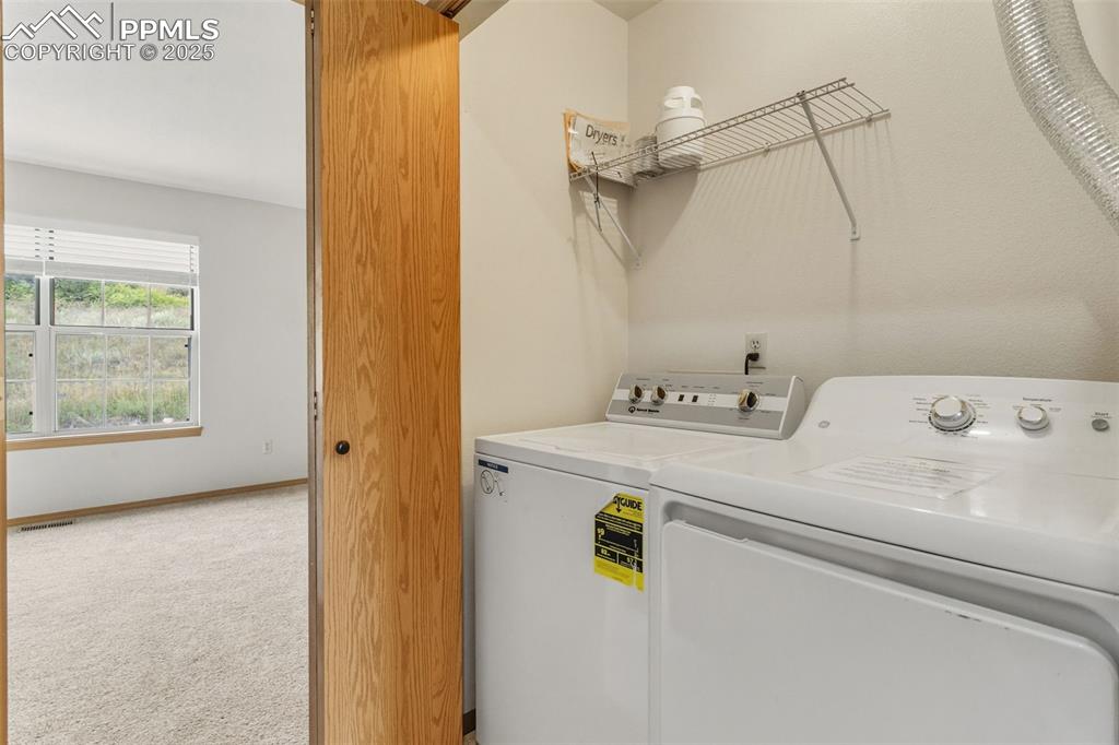 Image 13 of 31: Upstairs Laundry!