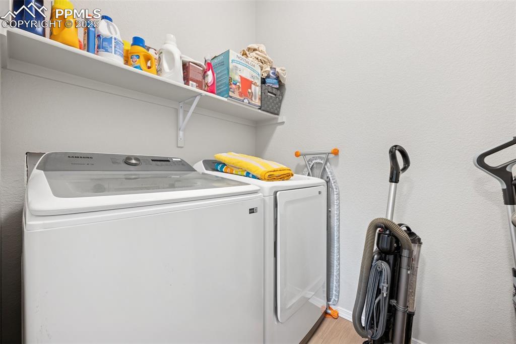 Image 17 of 30: Laundry